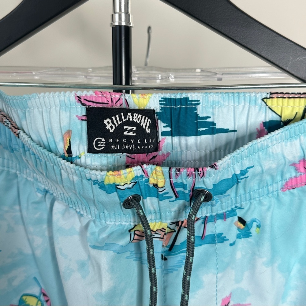 NWT Billabong Tropical Print Men's Swim Shorts XL - Picture 8 of 9